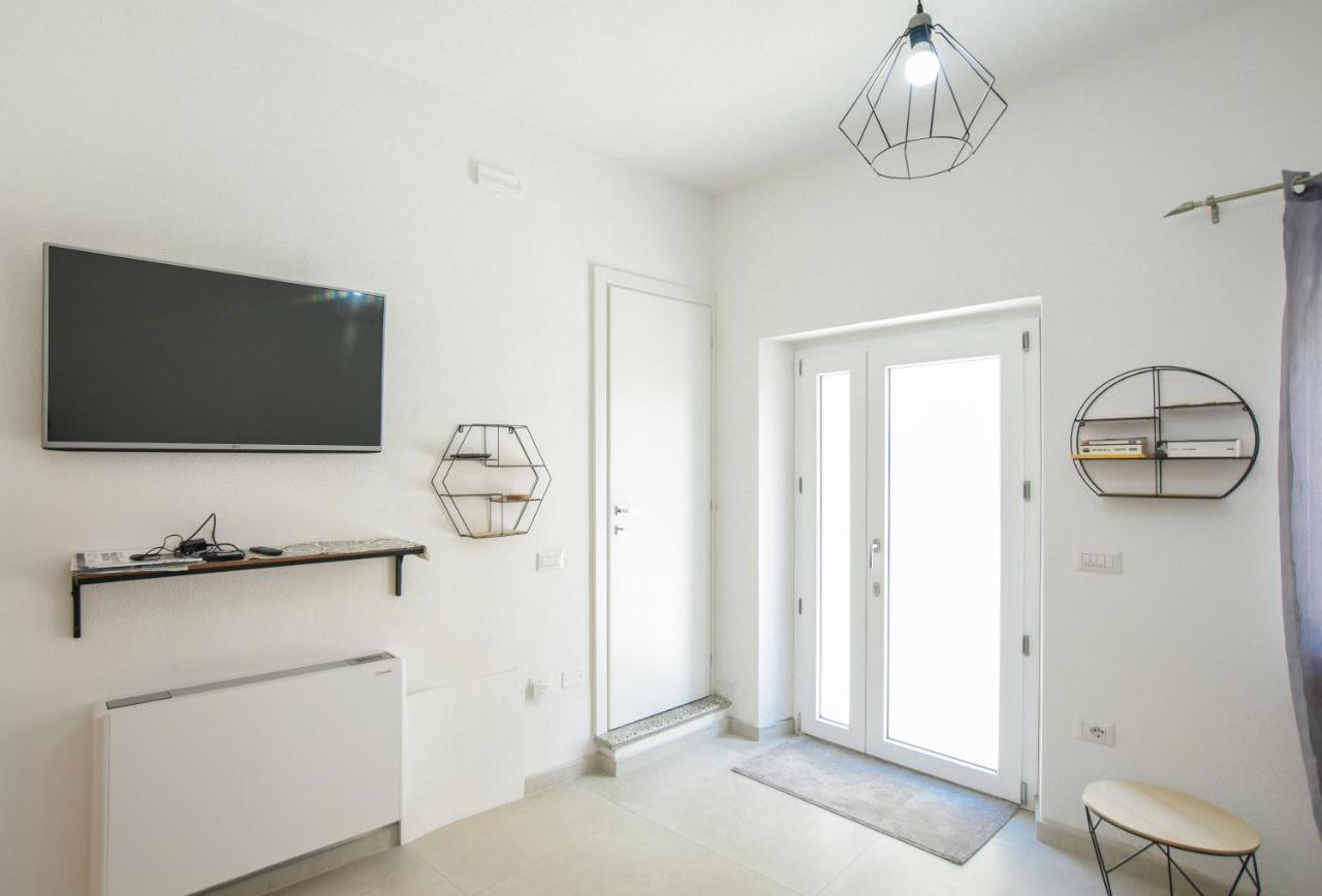 Tatta & Nanna Apartment Ольена Экстерьер фото